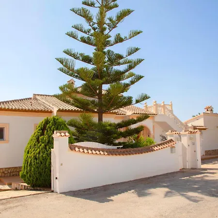 Villa Falcon Crest By Interhome *